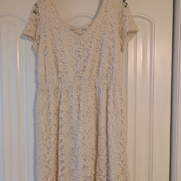 Pinky Ivory Floral Lace Midi Dress - Picture 3 of 4
